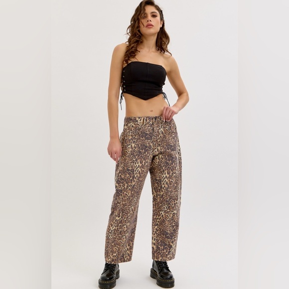 NWT Cello Leopard Cheetah Animal Print Horseshoe Barrel Relaxed Fit Jeans Denim - Picture 7 of 9